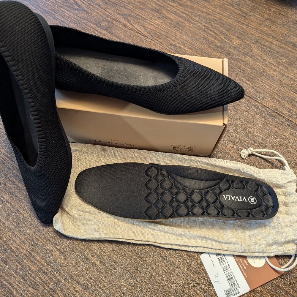 Vivaia Aria5 Pointed Toe Flats With Original and NEW Insoles